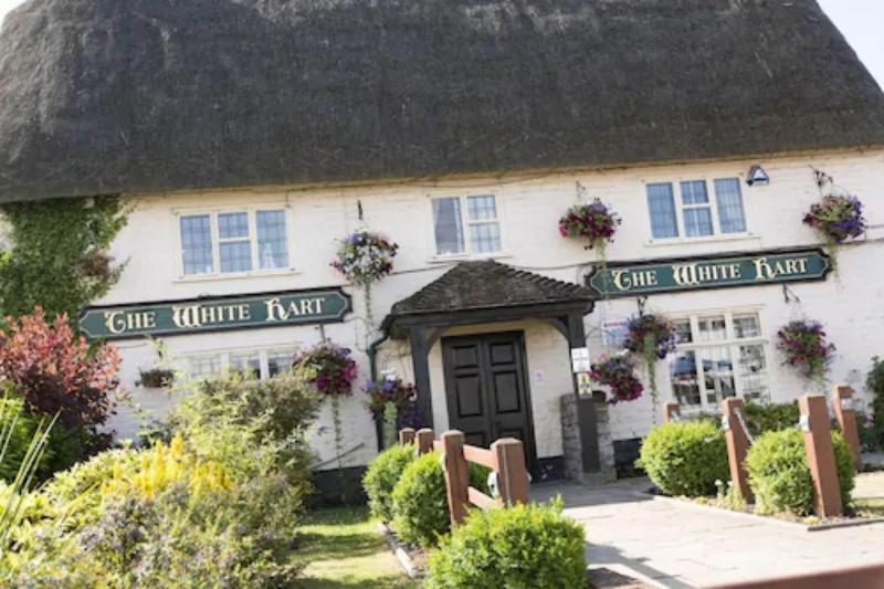 The White Hart, Wroughton Bed & Breakfast Swindon Exterior photo