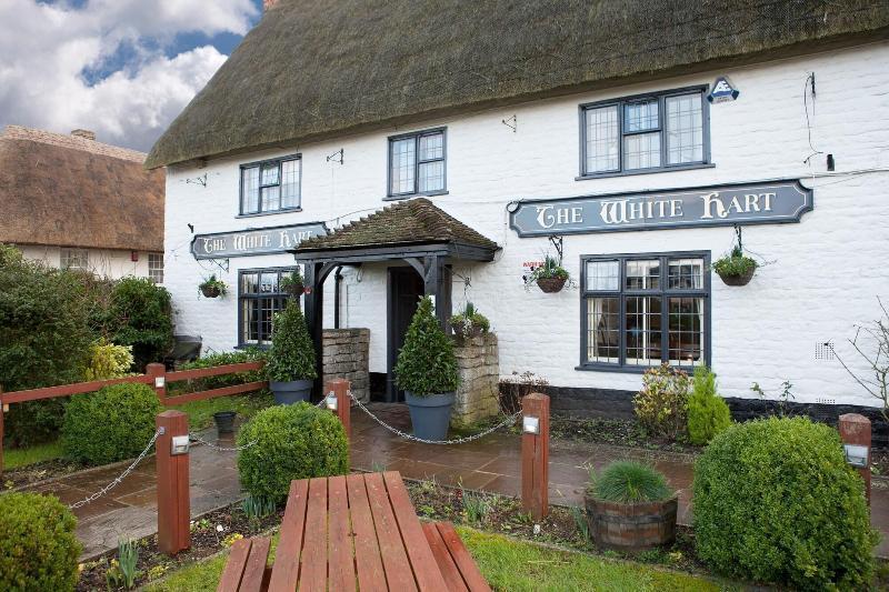 The White Hart, Wroughton Bed & Breakfast Swindon Exterior photo